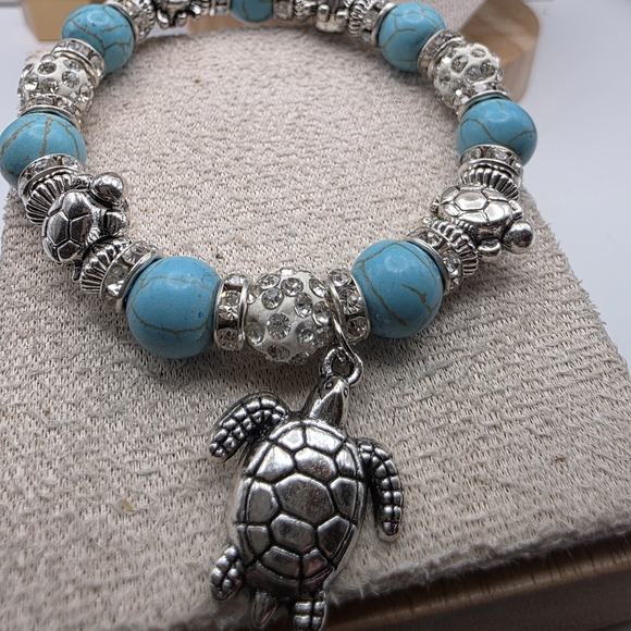 Turquoise and Silver Turtle Charm Bracelet (1304) - Picture 3 of 5